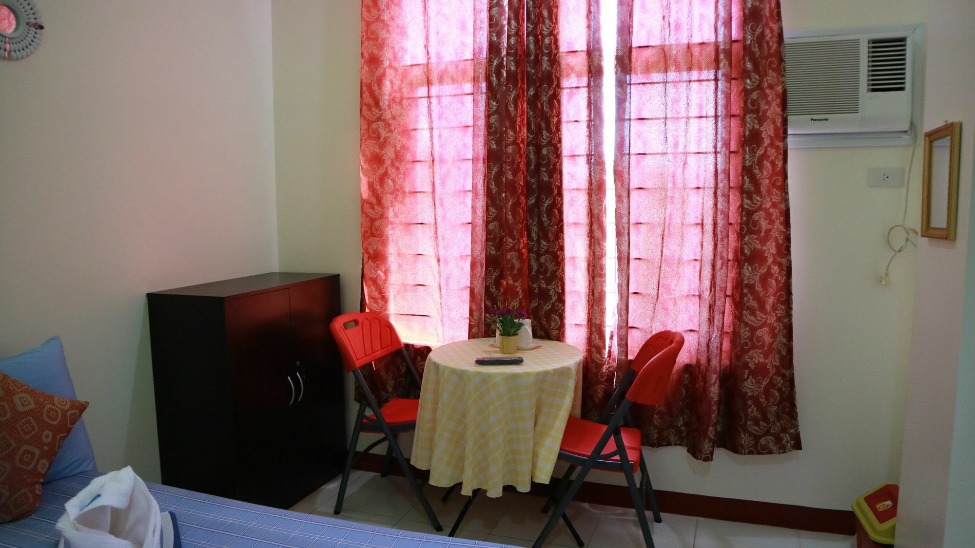 C Tower Studio Apartments Puerto Princesa Екстер'єр фото
