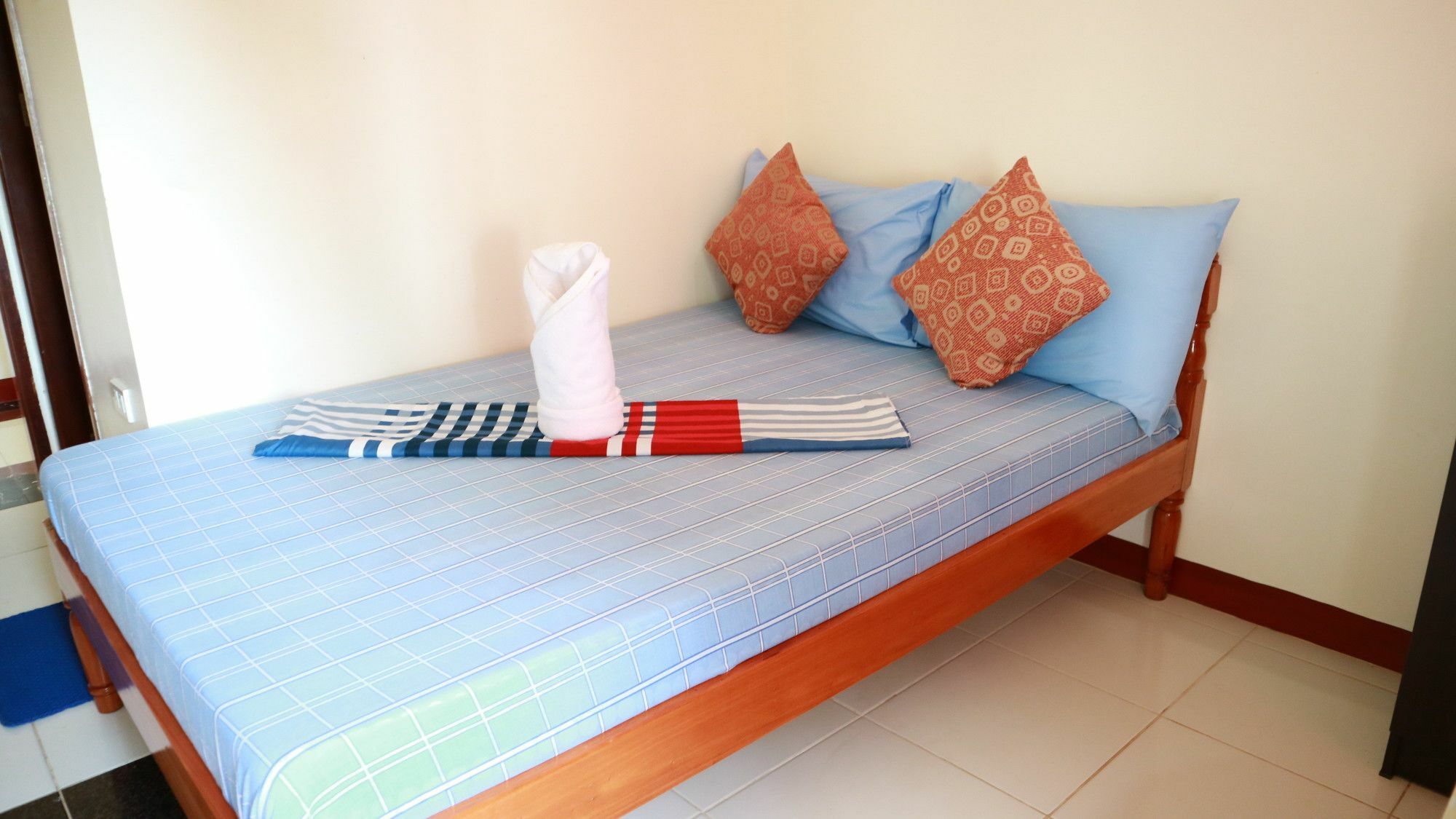 C Tower Studio Apartments Puerto Princesa Екстер'єр фото