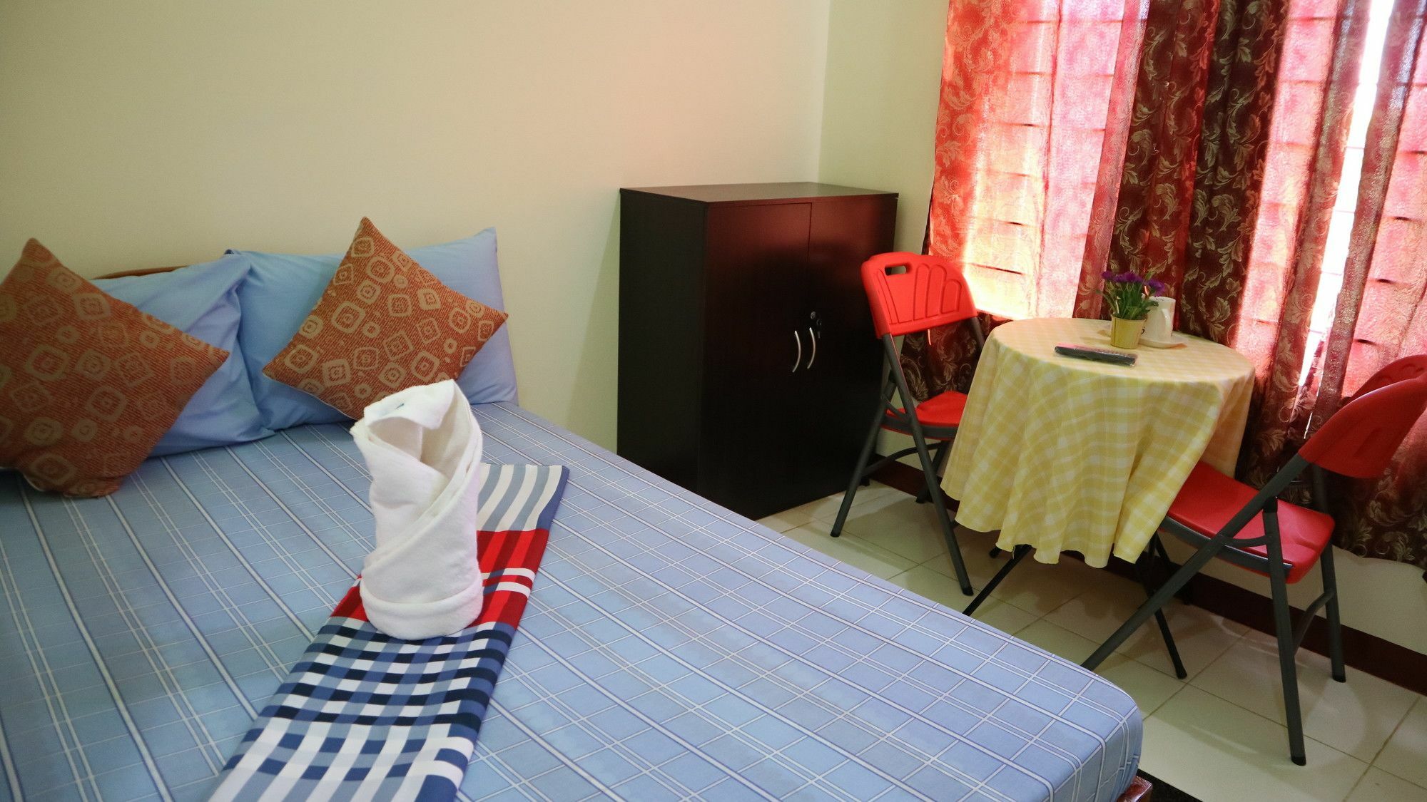 C Tower Studio Apartments Puerto Princesa Екстер'єр фото