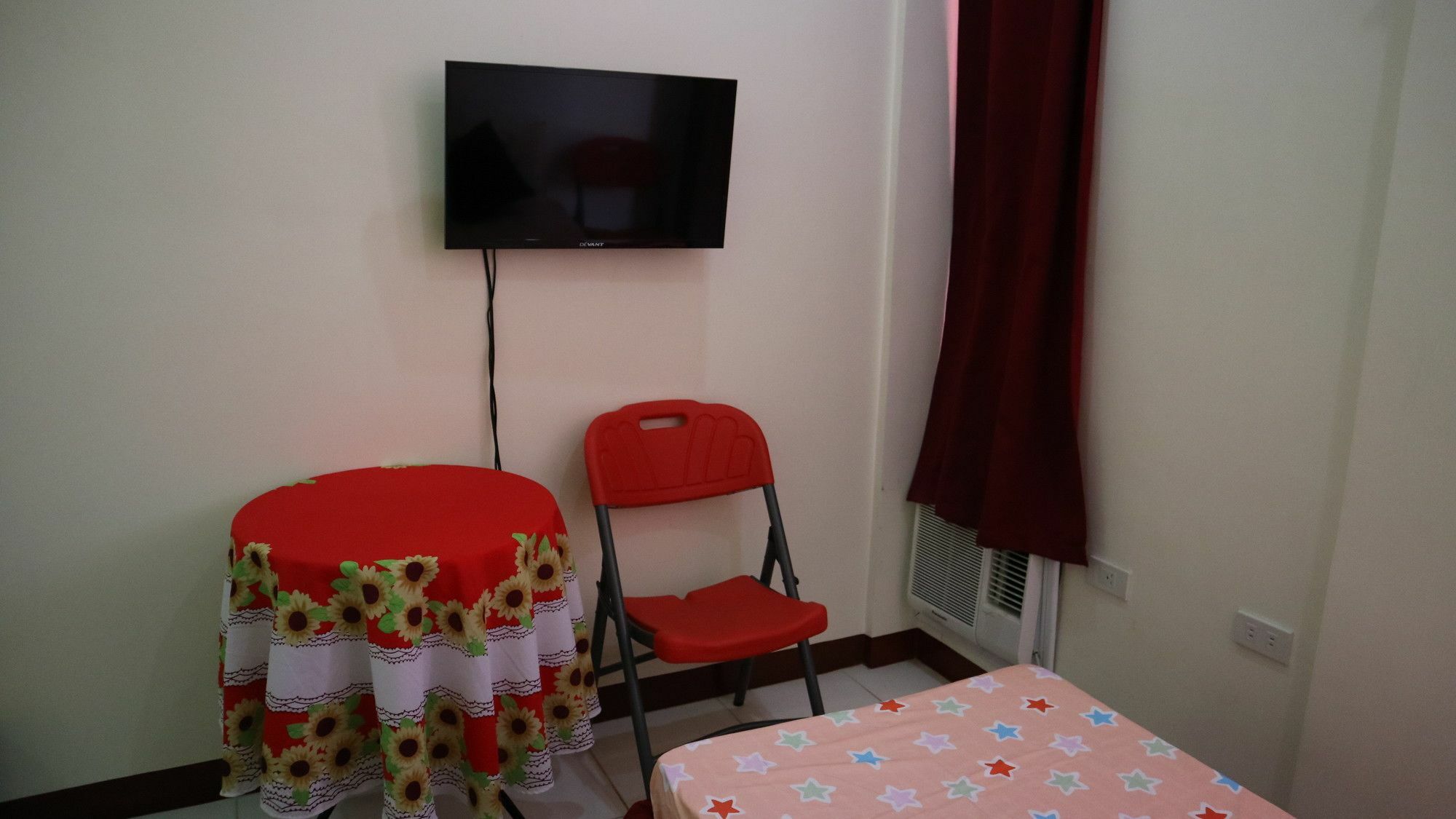 C Tower Studio Apartments Puerto Princesa Екстер'єр фото