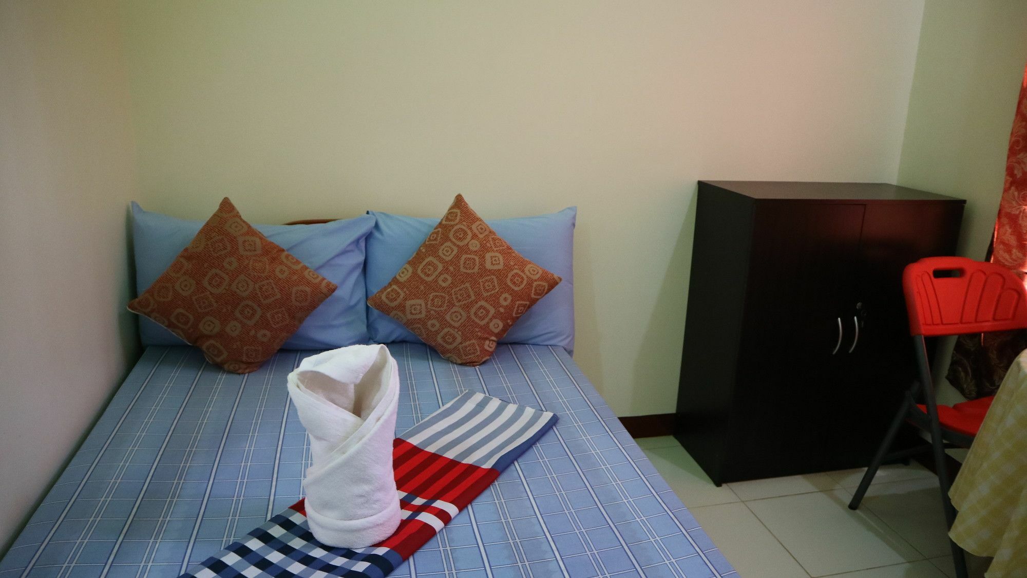 C Tower Studio Apartments Puerto Princesa Екстер'єр фото