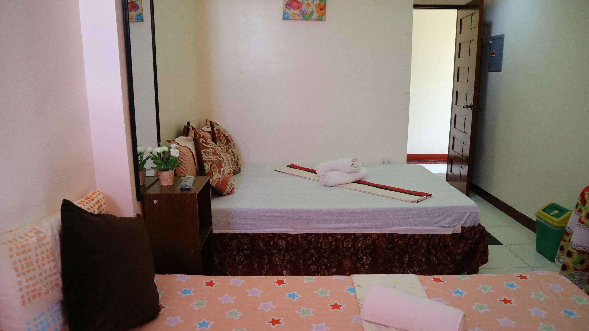 C Tower Studio Apartments Puerto Princesa Екстер'єр фото
